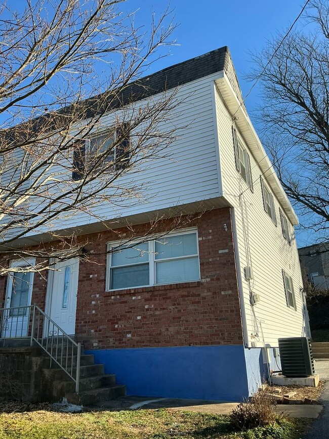 604 Erford Rd in Camp Hill, PA - Building Photo - Building Photo