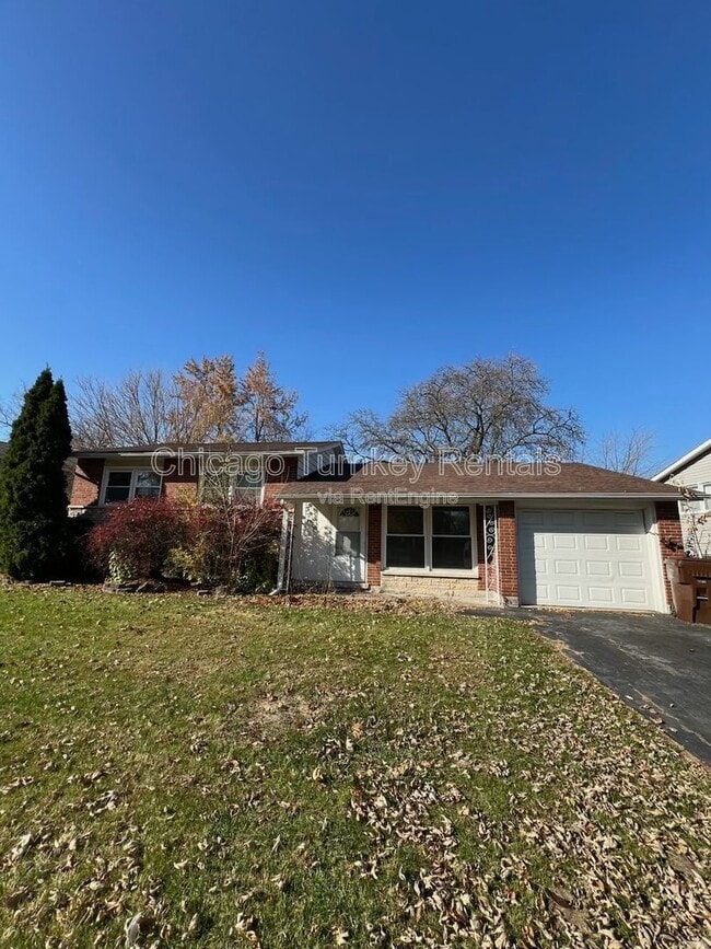 property at 17504 Oakwood Dr