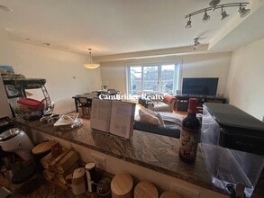 377 Summer St, Unit 3A in Somerville, MA - Building Photo - Building Photo