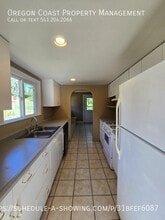 4900 NE H Ave in Neotsu, OR - Building Photo - Building Photo
