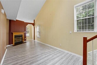 716 Aylesbury Dr, Unit X1705 in Virginia Beach, VA - Foto de edificio - Building Photo