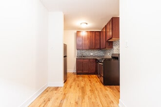 2948 N Seminary Ave, Unit 1 in Chicago, IL - Foto de edificio - Building Photo