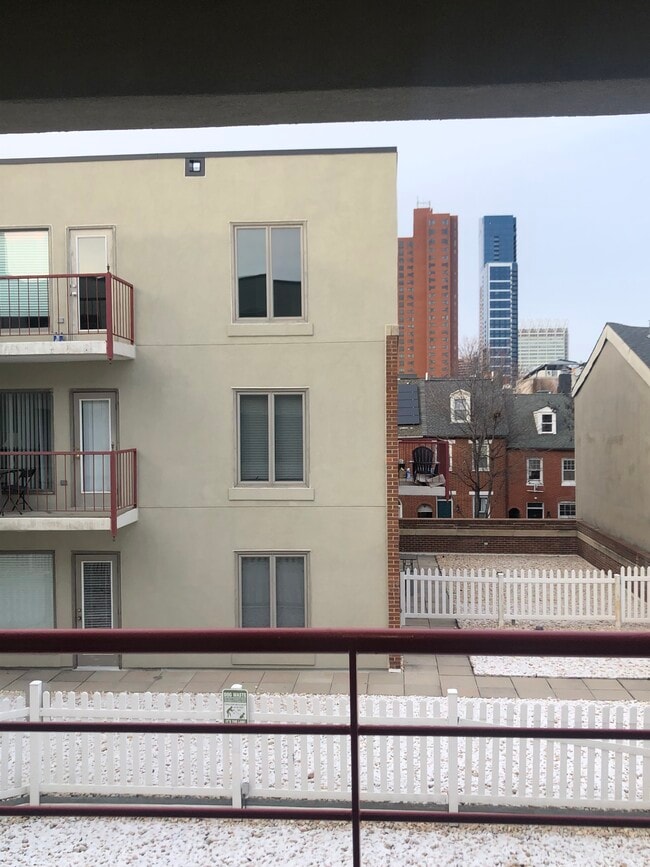 2 E Wheeling St, Unit 210