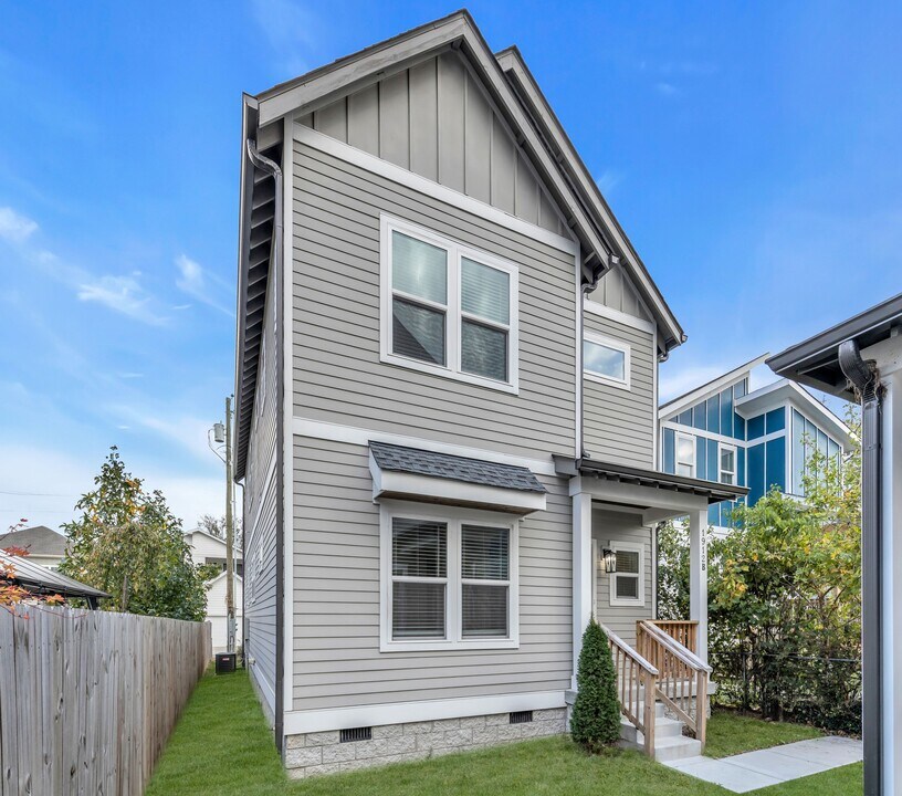 1912 10th Ave N in Nashville, TN - Building Photo
