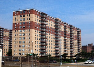 Dayton Beach Park in Rockaway Beach, NY - Building Photo - Building Photo