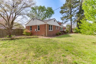 45 St Albans Dr in Hampton, VA - Foto de edificio - Building Photo