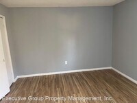 927 Fairview Cir photo'