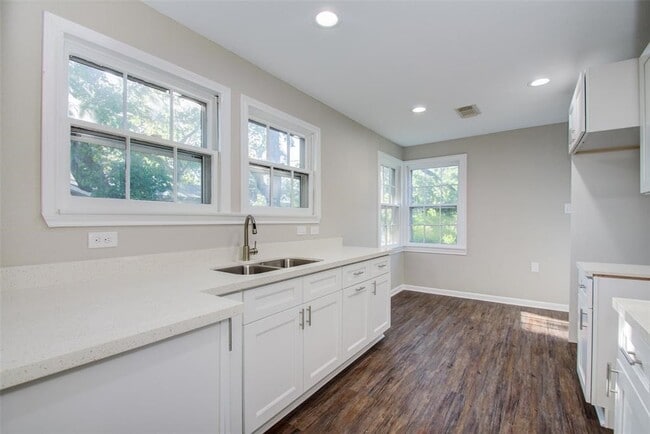 property at 417 Sue St