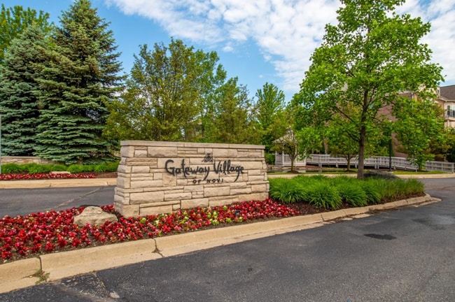 25585 Portico Ln, Unit 25585 Portico in Novi, MI - Foto de edificio - Building Photo