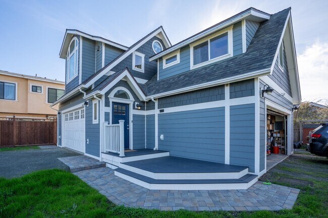 980 San Ramon Ave in Moss Beach, CA - Building Photo - Building Photo