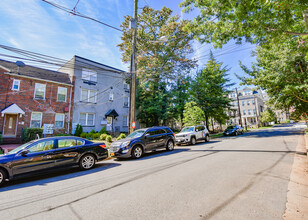 709 Irving St NE in Washington, DC - Building Photo - Building Photo