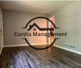 4460 Malibu Dr in Decatur, GA - Building Photo - Building Photo
