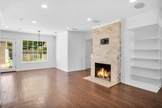 7900 Lasaine Ave in Los Angeles, CA - Foto de edificio - Building Photo