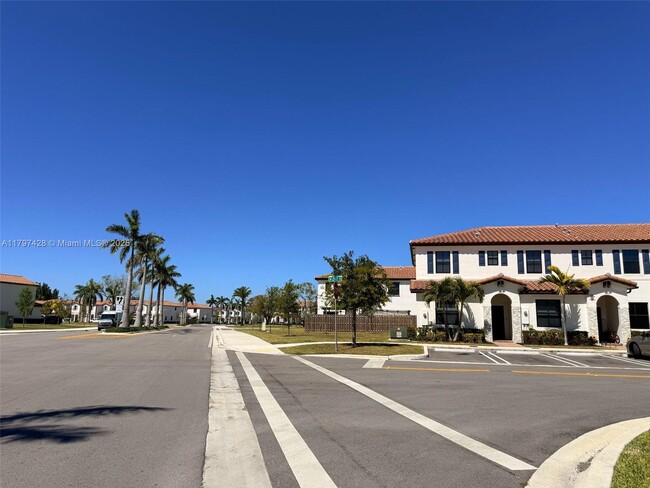 11879 SW 247th Ter in Princeton, FL - Building Photo - Building Photo