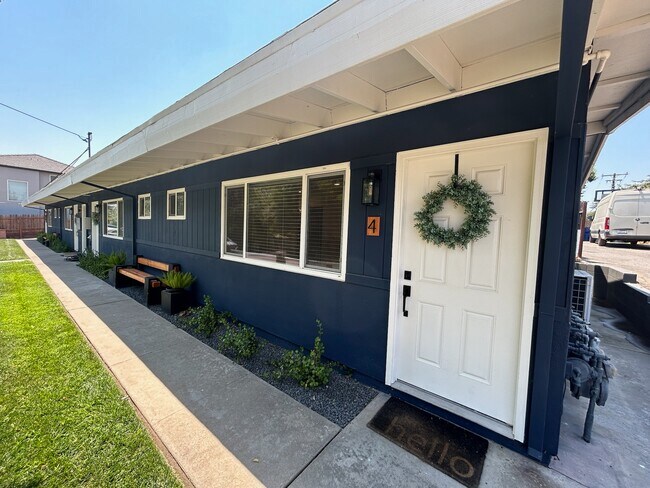 5847 Del Campo Ln in Carmichael, CA - Building Photo - Building Photo