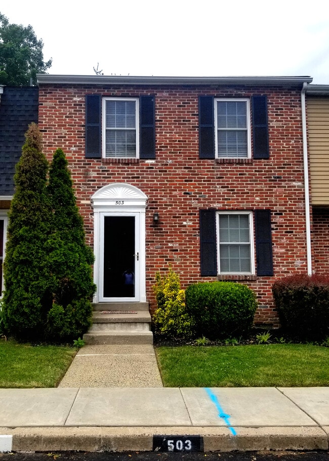 property at 503 Seminole Gdns