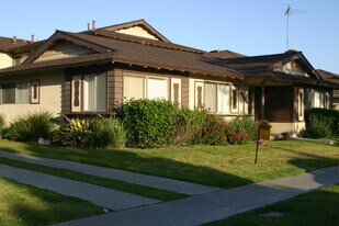 112 S Delano St, Unit 4 in Anaheim, CA - Building Photo