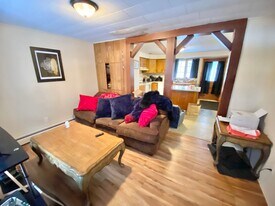 203 Maple St in Burlington, VT - Building Photo