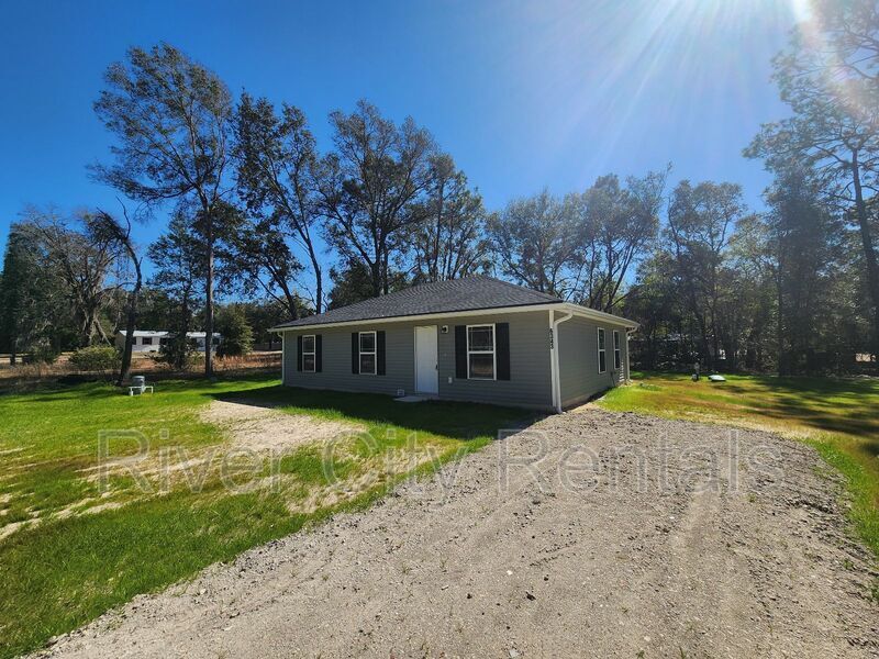 6343 Bowdoin Ave in Keystone Heights, FL - Building Photo