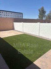 5040 N 18th Ave in Phoenix, AZ - Foto de edificio - Building Photo