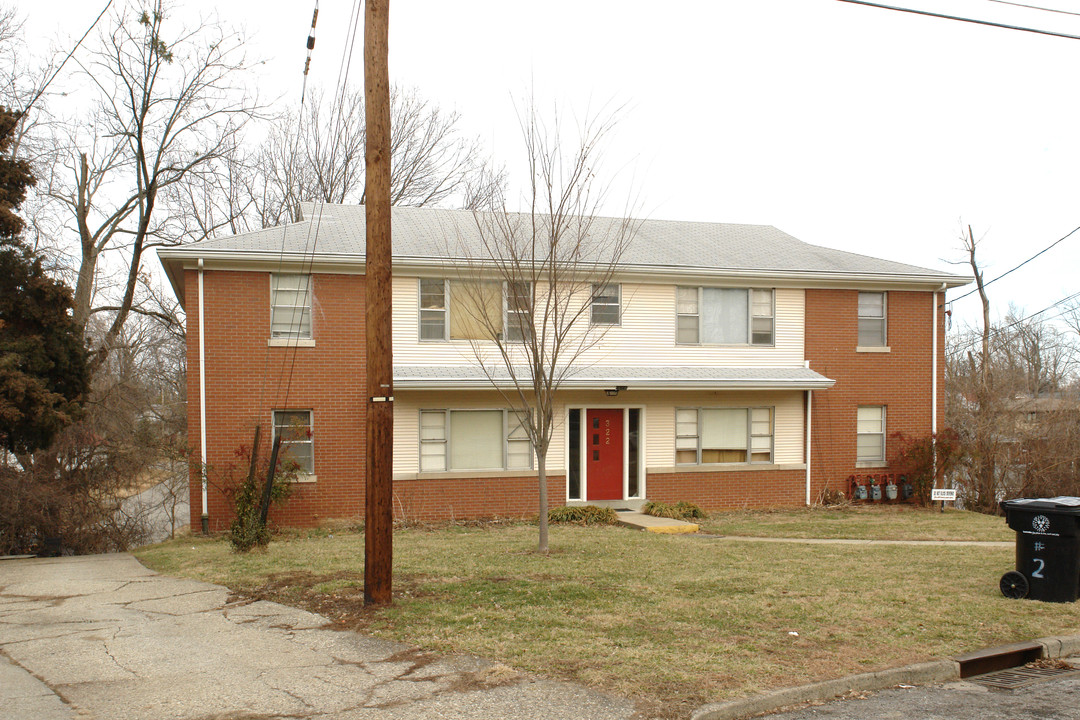 322 Ridgedale Rd in Louisville, KY - Foto de edificio