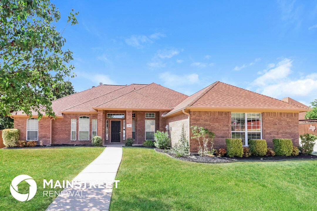 1309 Vistawood Dr in Mansfield, TX - Building Photo
