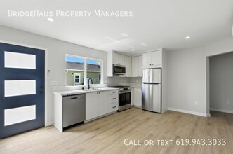 207 Hensley St in San Diego, CA - Building Photo - Building Photo