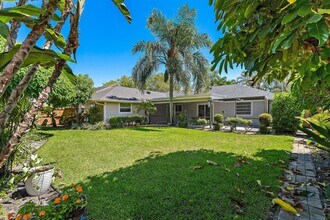 10 SE Splitrail Cir in Jupiter, FL - Building Photo - Building Photo