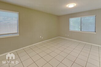 7413 Waterway Dr, Unit 1205 in Fort Worth, TX - Foto de edificio - Building Photo