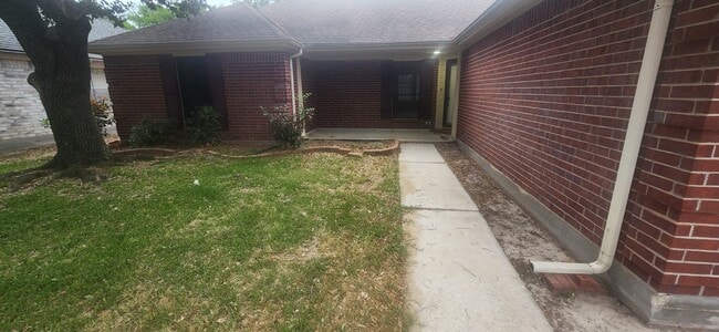 property at 5514 Clarkston Ln