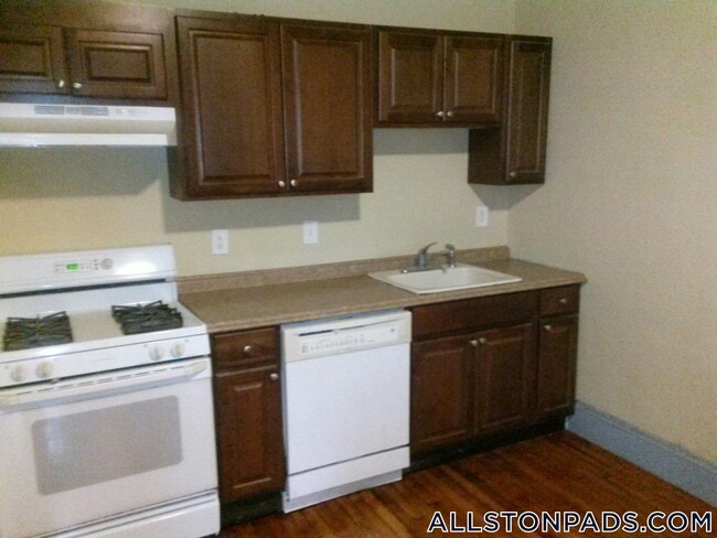 71 Harvard Ave, Unit 2 in Boston, MA - Building Photo - Building Photo