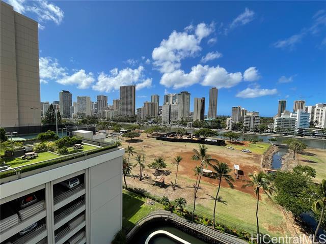 2333 Kapiolani Blvd in Honolulu, HI - Building Photo - Building Photo