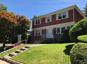 407 Collins Ave in Mount Vernon, NY - Building Photo