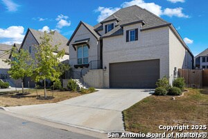 1523 Balcones Fault in New Braunfels, TX - Building Photo