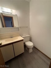 5944 Callaway Cir in Austintown, OH - Foto de edificio - Building Photo