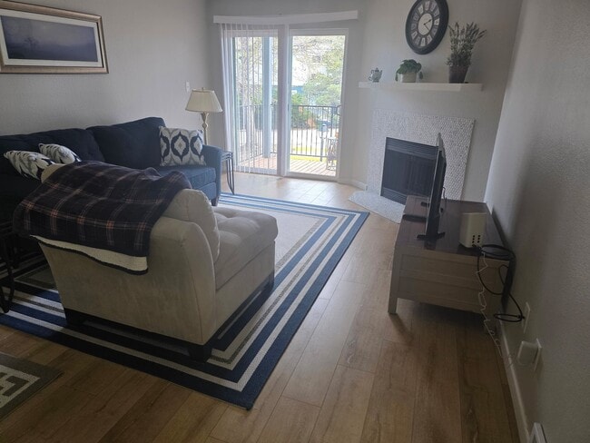 13085 W Cedar Dr, Unit 209 in Lakewood, CO - Building Photo - Building Photo