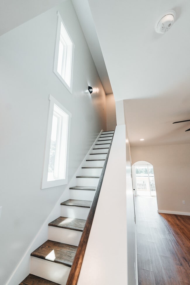 property at 224 Hillcrest St