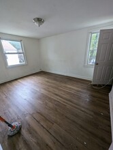 30 Hilltop Rd, Unit 1R in New Haven, CT - Building Photo - Building Photo