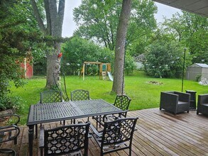 111 Westover Ln in Schaumburg, IL - Building Photo - Building Photo