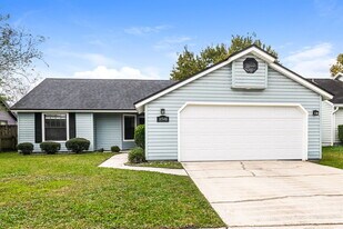 11548 Treasury Cir S in Jacksonville, FL - Building Photo