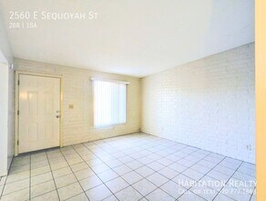 2560 E Sequoyah St in Tucson, AZ - Building Photo - Building Photo