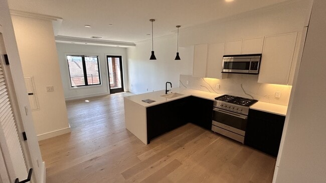 11 Lothrop St, Unit 506