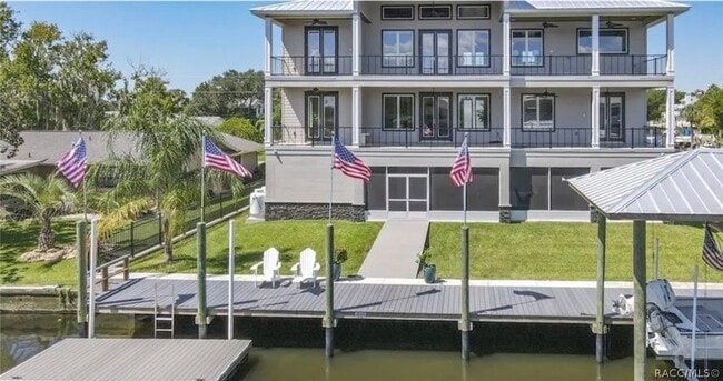 1345 NW 20th Ave in Crystal River, FL - Building Photo - Building Photo