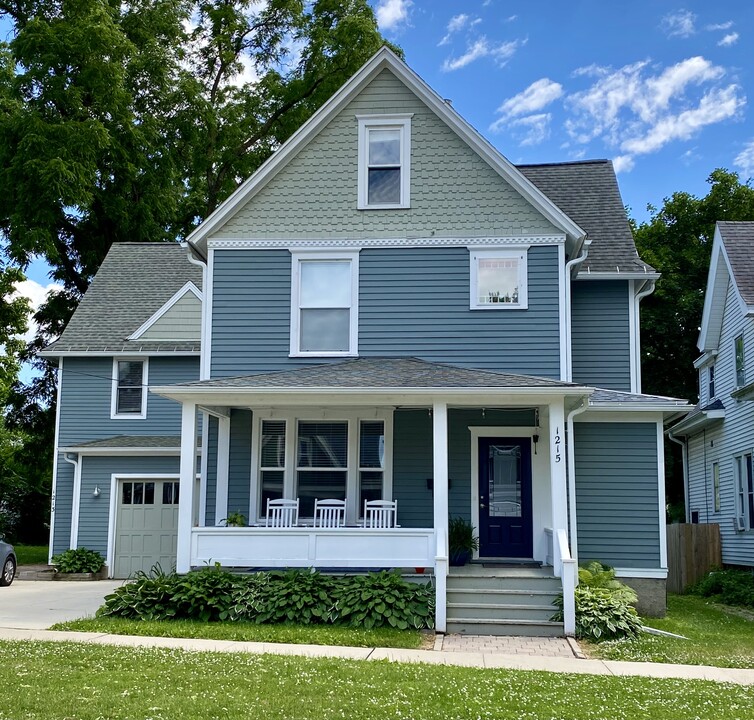 1213 Vilas Ave in Madison, WI - Building Photo