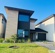 4610 Juniper Cir in Harlingen, TX - Building Photo - Building Photo