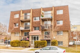 415 Ampère Av in Laval, QC - Building Photo
