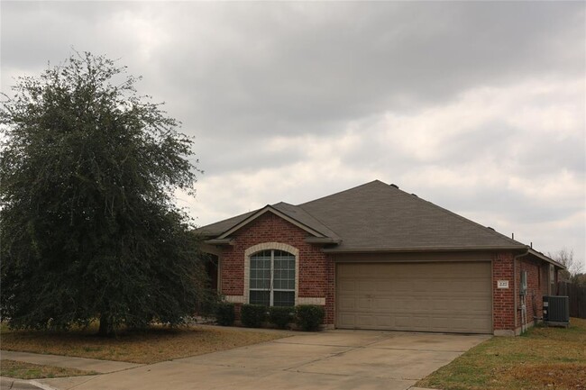 227 Kerley Dr in Hutto, TX - Building Photo - Building Photo