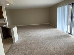 7271 Beacon Hill Dr in Pittsburgh, PA - Building Photo - Building Photo