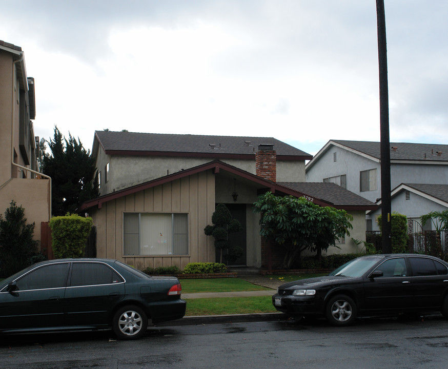 3792 Howard Ave in Los Alamitos, CA - Building Photo