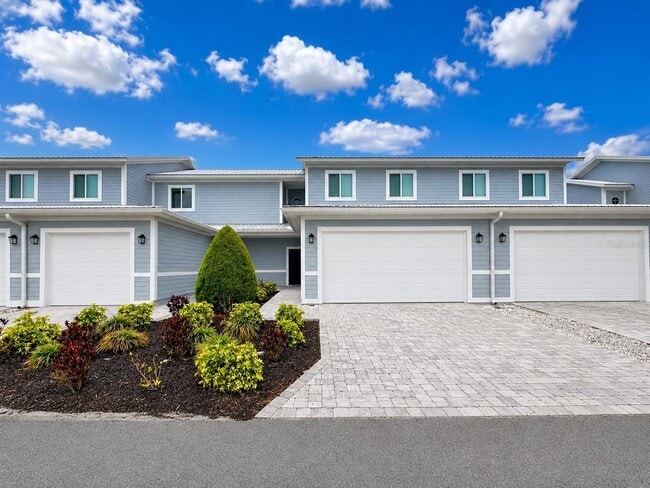 property at 2753 Sycamore St